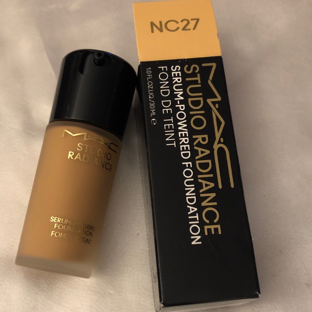 MAC Studio Radiance Serum Powered Foundation Shade NC27 30ml NIB